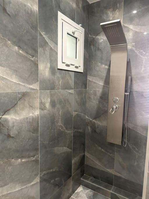 Eclectic Apartment Near Downtown Iraklio Exterior foto