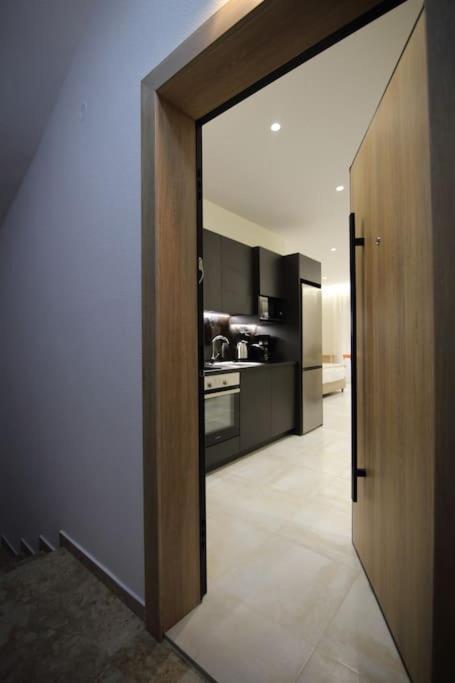 Eclectic Apartment Near Downtown Iraklio Exterior foto
